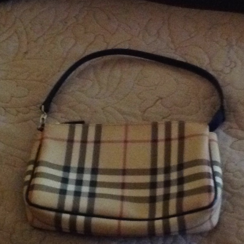 Burberry purse